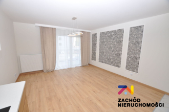 Atrakcyjna kawalerka z tarasem i balkonem